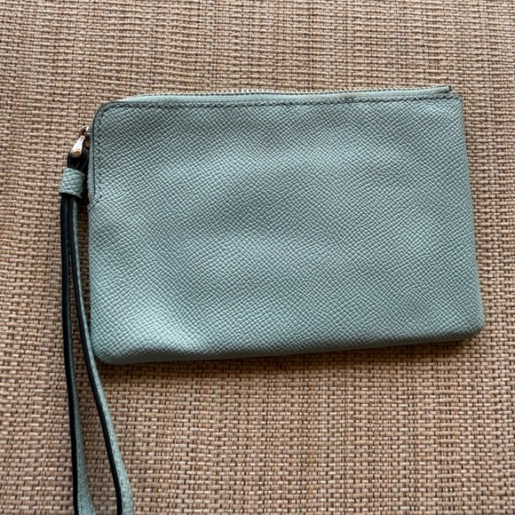 Coach Teal Green Pebbled Leather Wristlet Clutch - Picture 2 of 4